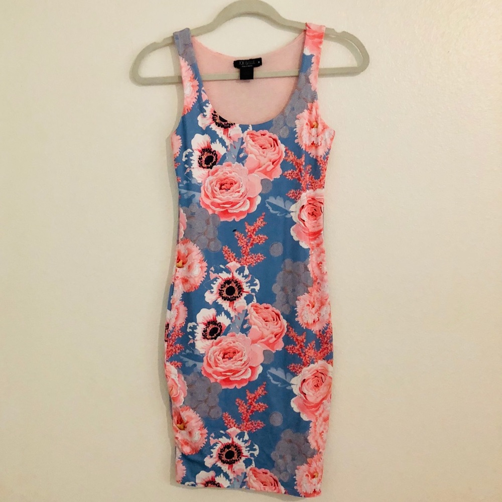 JOE & ELLE floral print midi bodycon dress.